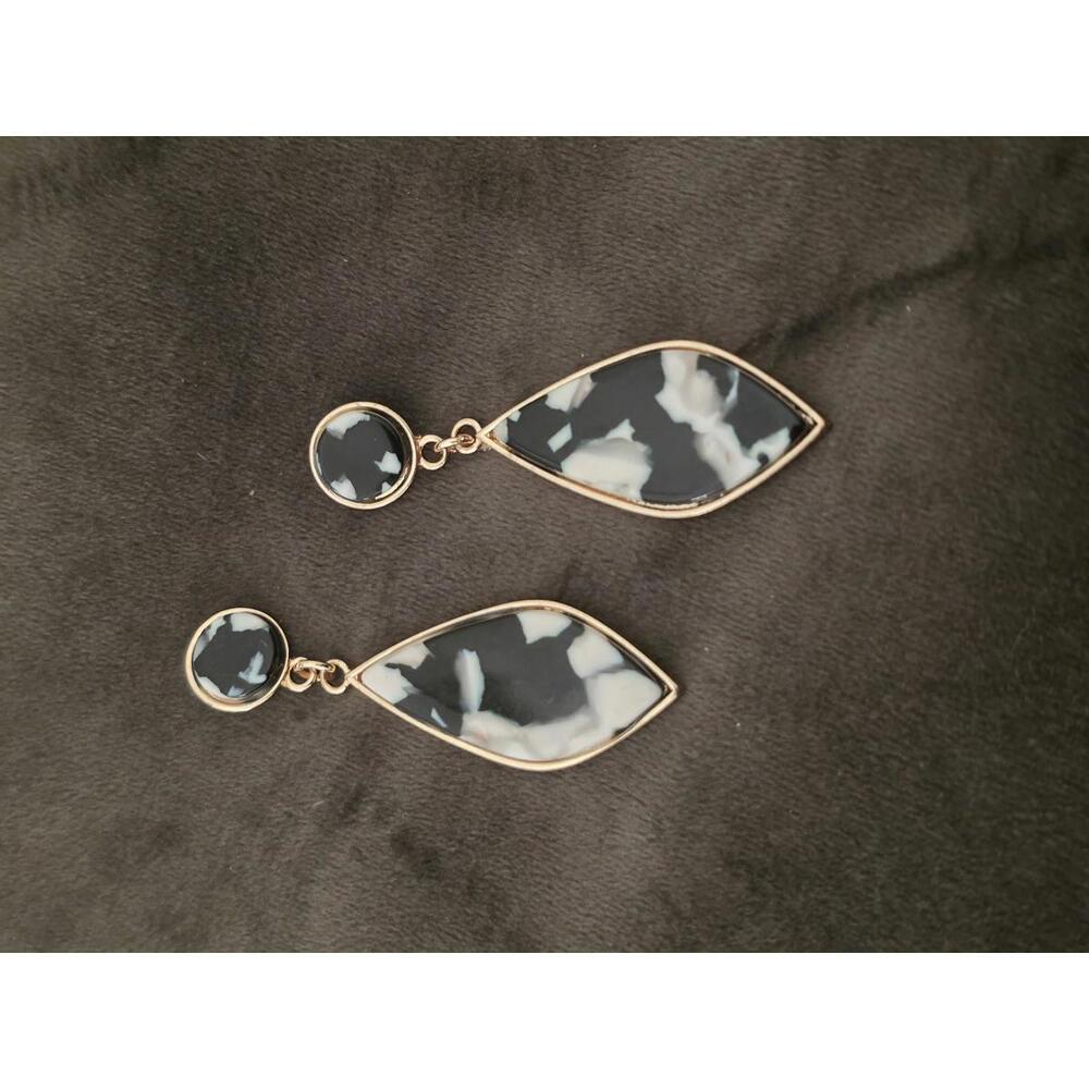 Vintage Black and White Drop Earrings – Marbled Lucite with Gold Tone Frame